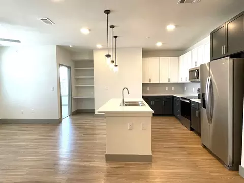 705 E Olympic Dr #03-104, Pflugerville, TX 78660