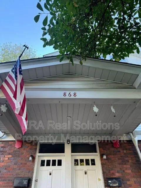 868 Academy Ave, Cincinnati, OH 45205