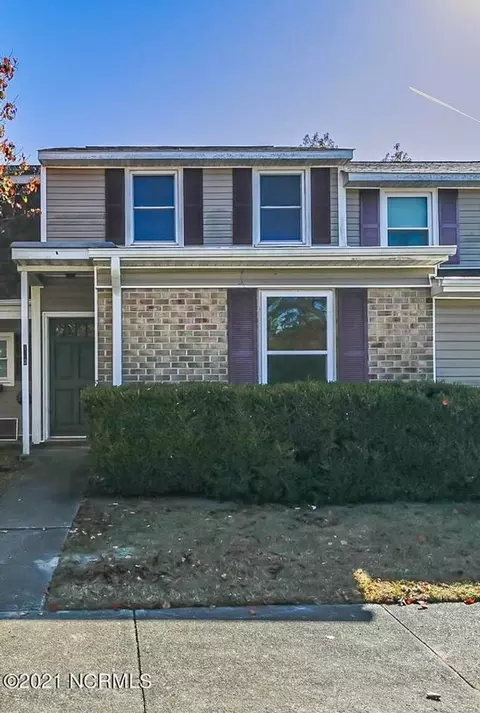120 Palace Cir, Jacksonville, NC 28546
