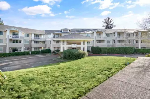 2244 132nd Ave SE #B112, Bellevue, WA 98005
