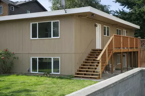 10550 Midvale Ave N #2, Seattle, WA 98133