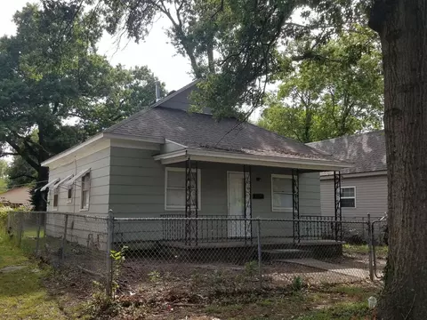 612 E 10th St, Pittsburg, KS 66762