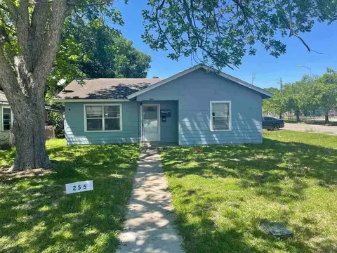 255 Palmyra St, Houston, TX 77022