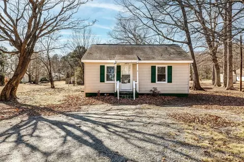 2605 Hilltop Forest Ct, Greensboro, NC 27407