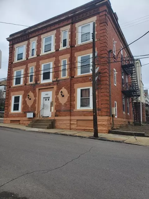 1600 Falck Ave #4, Pittsburgh, PA 15212