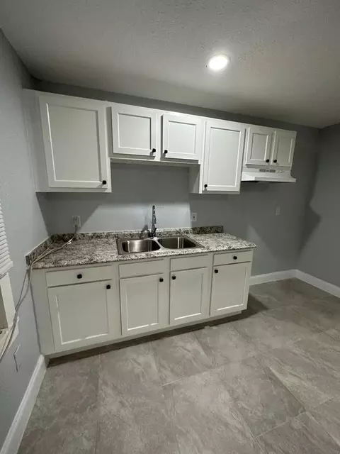 2511 N Market St #B, Jacksonville, FL 32206