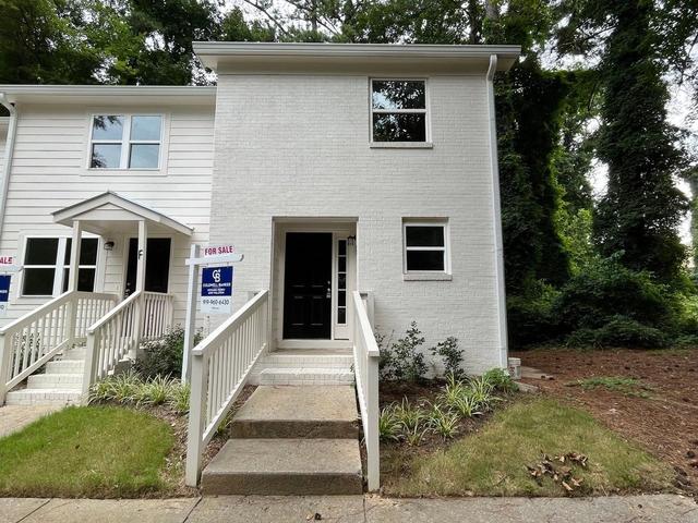 212 N Peartree Ln, Raleigh, NC 27610