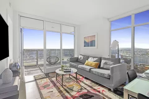 w 12th pl, Los Angeles, CA 90015