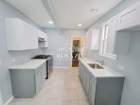 868 S 19th St #2, Newark, NJ 07108