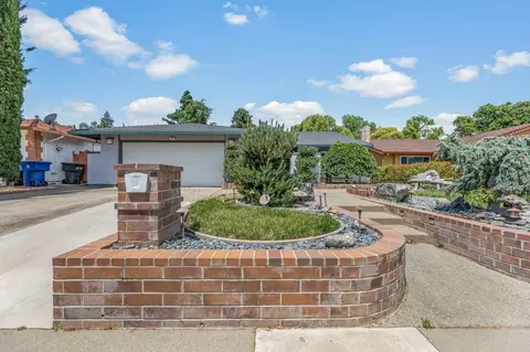 44 Del Vista Cir, Sacramento, CA 95823