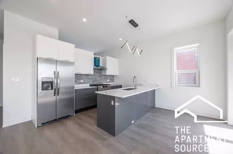 2920 W Belmont Ave #2F, Chicago, IL 60618