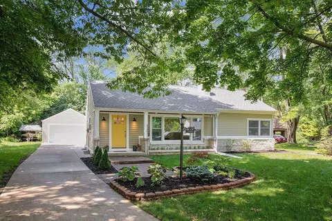7125 N Longacre Rd, Fox Point, WI 53217