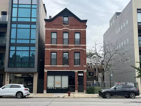 900 N Ashland Ave #3, Chicago, IL 60622