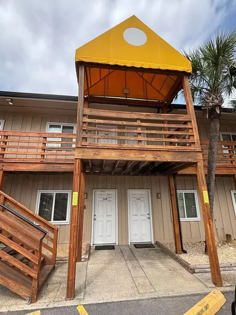 5505 Sun Harbor Rd, Panama City, FL 32401