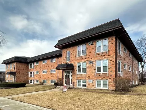 430 W Stevens Dr #104, Addison, IL 60101