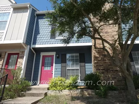 121 Surrey Ln, Euless, TX 76039