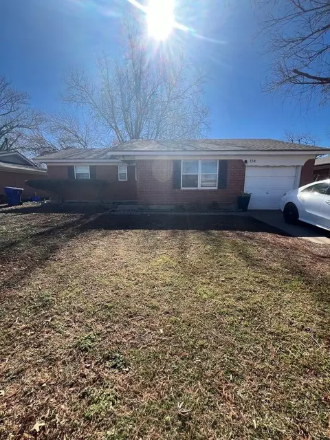 114 E Ridge Rd, Norman, OK 73069