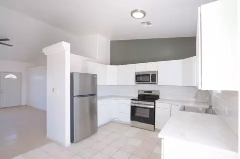 9399 W Tinajas Dr, Arizona City, AZ 85123