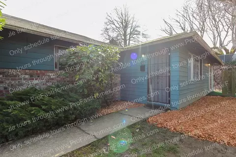 1938 NE Buffalo St, Portland, OR 97211
