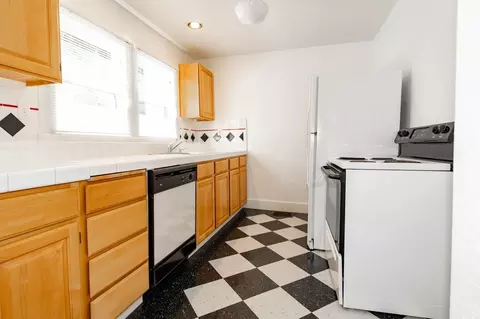 2308 SW Osage St, Portland, OR 97205