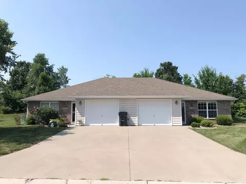 1120 NW Willow Dr, Grain Valley, MO 64029