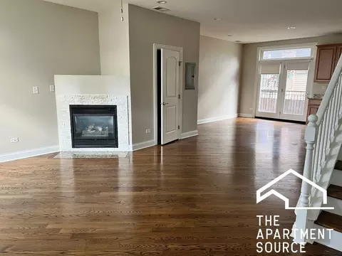 7016 W Medill Ave #TH, Chicago, IL 60707
