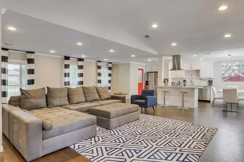 ridge oak st, Dallas, TX 75227