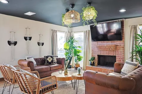 azalea dr, Desoto, TX 75115
