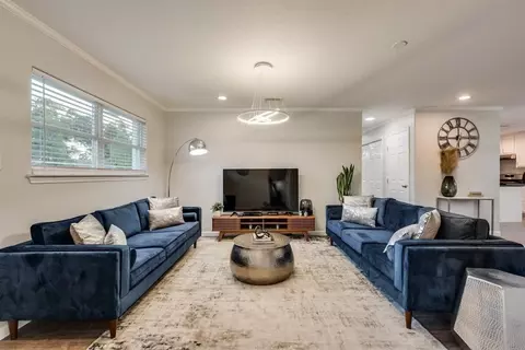 andrews st, Arlington, TX 76011