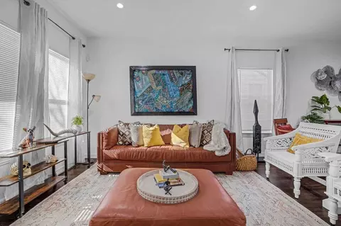 claude st, Dallas, TX 75203