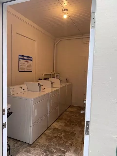 2414 Hoyt Ave #16, Everett, WA 98201