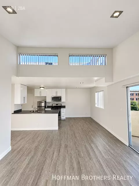 860 S Ardmore Ave #309, Los Angeles, CA 90005