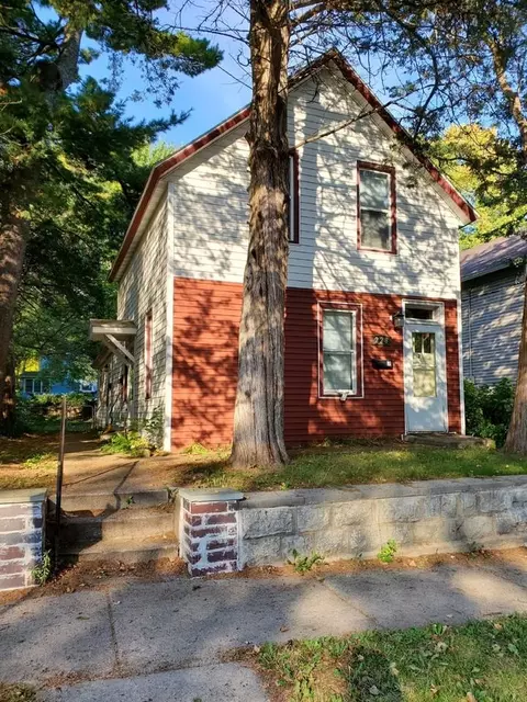 228 William St N, Stillwater, MN 55082