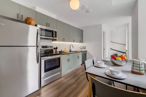 n 6th st, New York, NY 11249