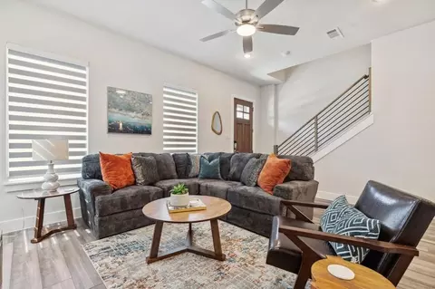 bromley dr, Dallas, TX 75231