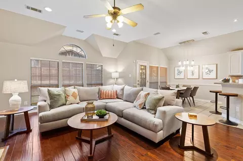 wimbledon dr, Lewisville, TX 75077