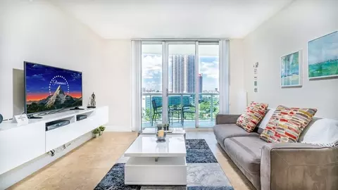 s ocean dr, Hollywood, FL 33019