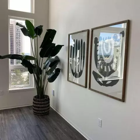 2211 SW 4th Ave, Portland, OR 97201