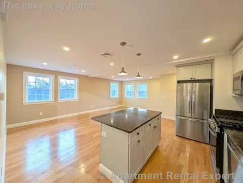 628 Trapelo Rd #2, Belmont, MA 02478