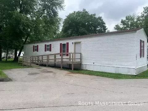 8725 Wabash Ave #105, Terre Haute, IN 47803