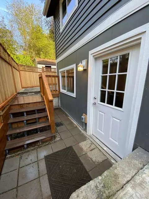 806 SW Henderson St #B, Seattle, WA 98106
