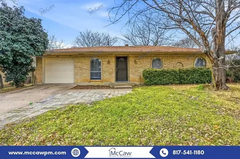 207 Evelyn St, Desoto, TX 75115