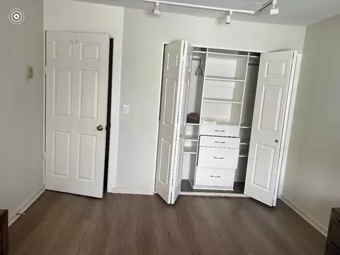 210 S La Fayette Park Pl, Los Angeles, CA 90057