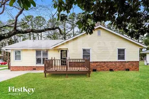 612 Oakwood Ln, Gastonia, NC 28056