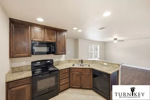 131 Sunburst Ct, Weatherford, TX 76087