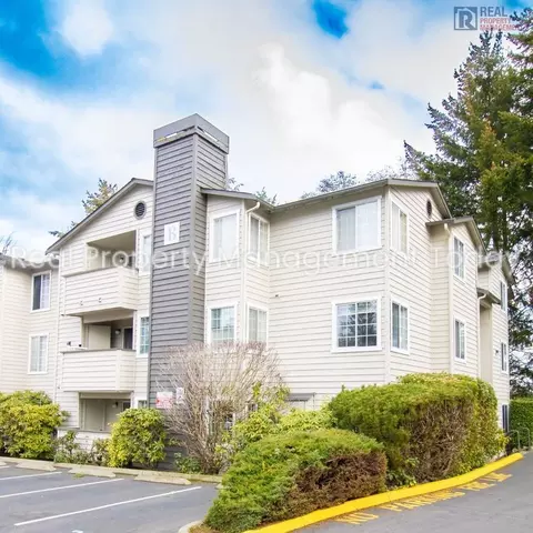 17624 1st Ave S B 303, Burien, WA 98148