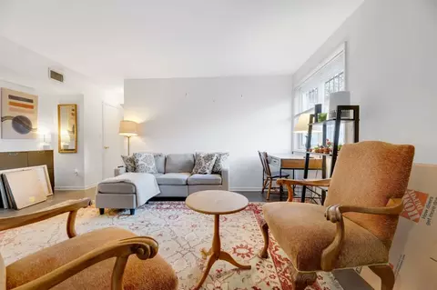 3433 Mount Pleasant St Nw Apt #103, Washington, DC 20010