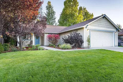 19979 Powers Rd, Bend, OR 97702