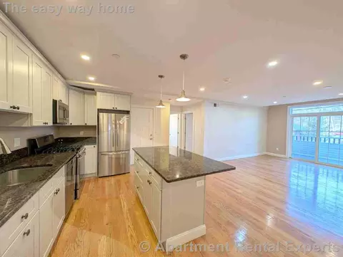 628 Trapelo Rd #1, Belmont, MA 02478