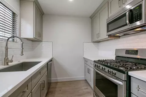 4053 W 23rd St #B, Los Angeles, CA 90018